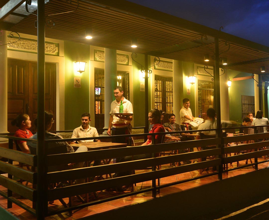 Una visita obligada a Eduvigis Restó bar