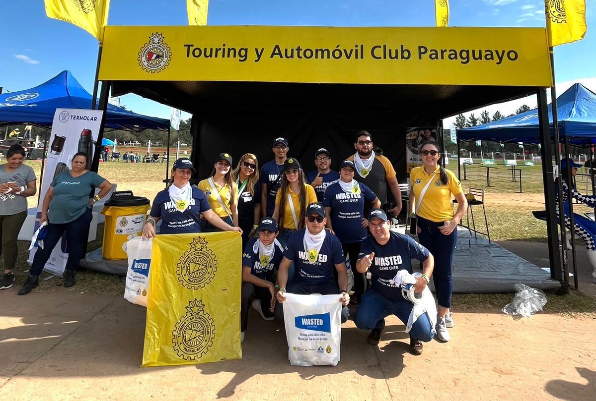 Joven Responsable al Volante: Fomentando una conducción segura y consciente