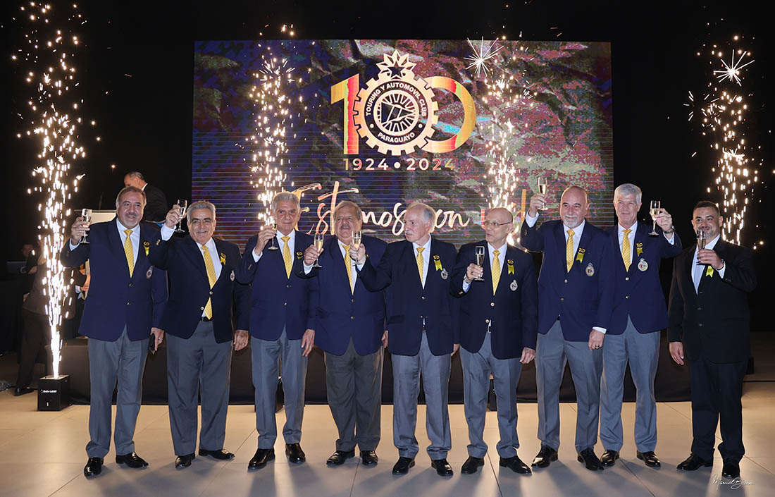 Cien años de vida institucional